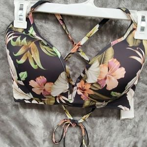 Shade & Shore  Swim Suite Top